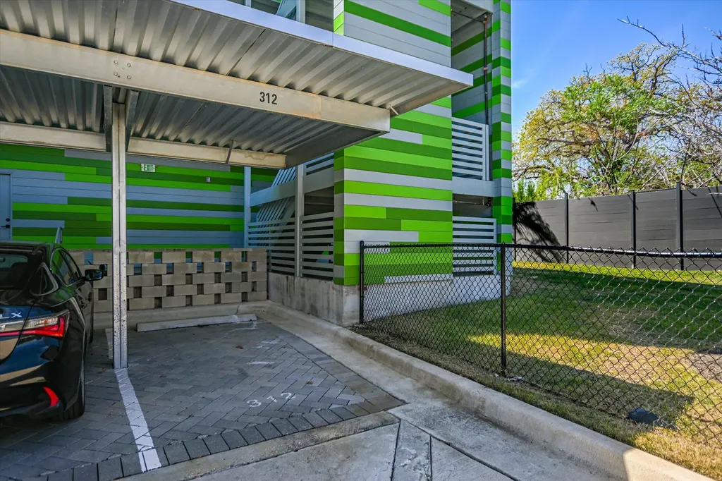 4004 Banister Lane Austin TX 78704