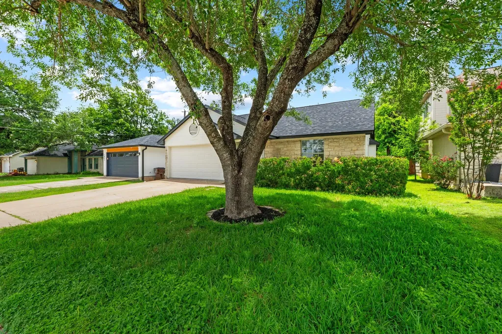 1809 Taron Cove Round Rock TX 78681