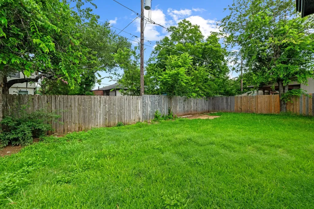 1809 Taron Cove Round Rock TX 78681