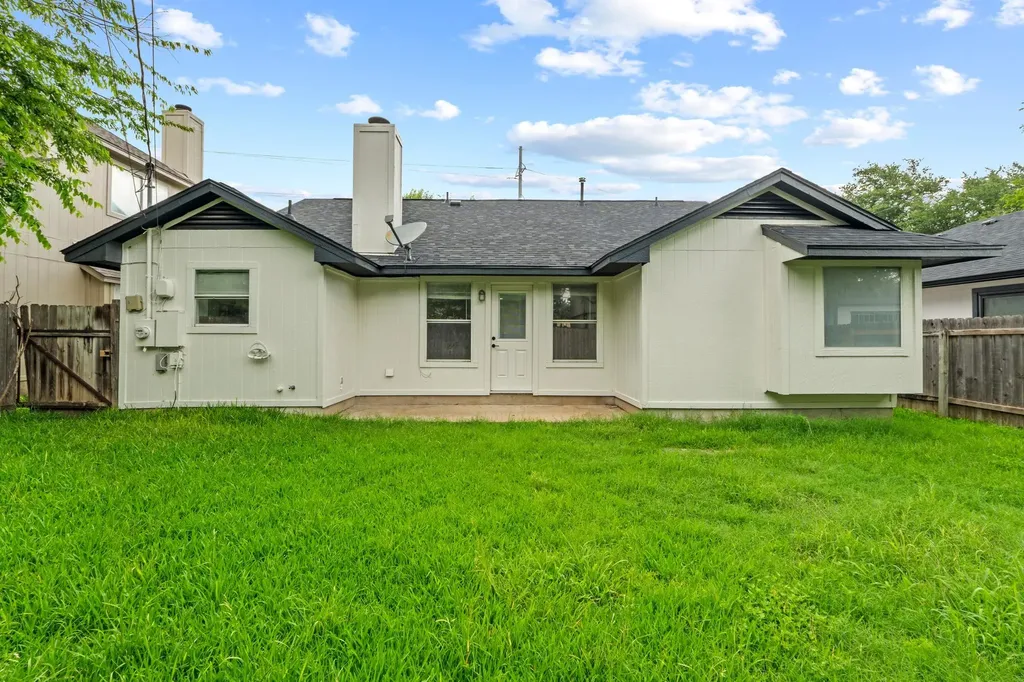 1809 Taron Cove Round Rock TX 78681