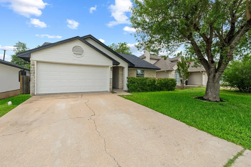 1809 Taron Cove Round Rock TX 78681
