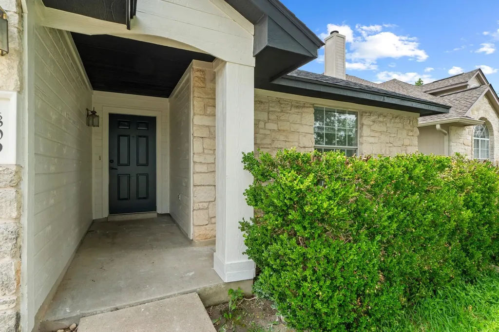 1809 Taron Cove Round Rock TX 78681