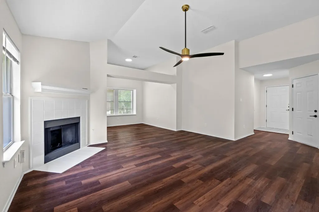 1809 Taron Cove Round Rock TX 78681