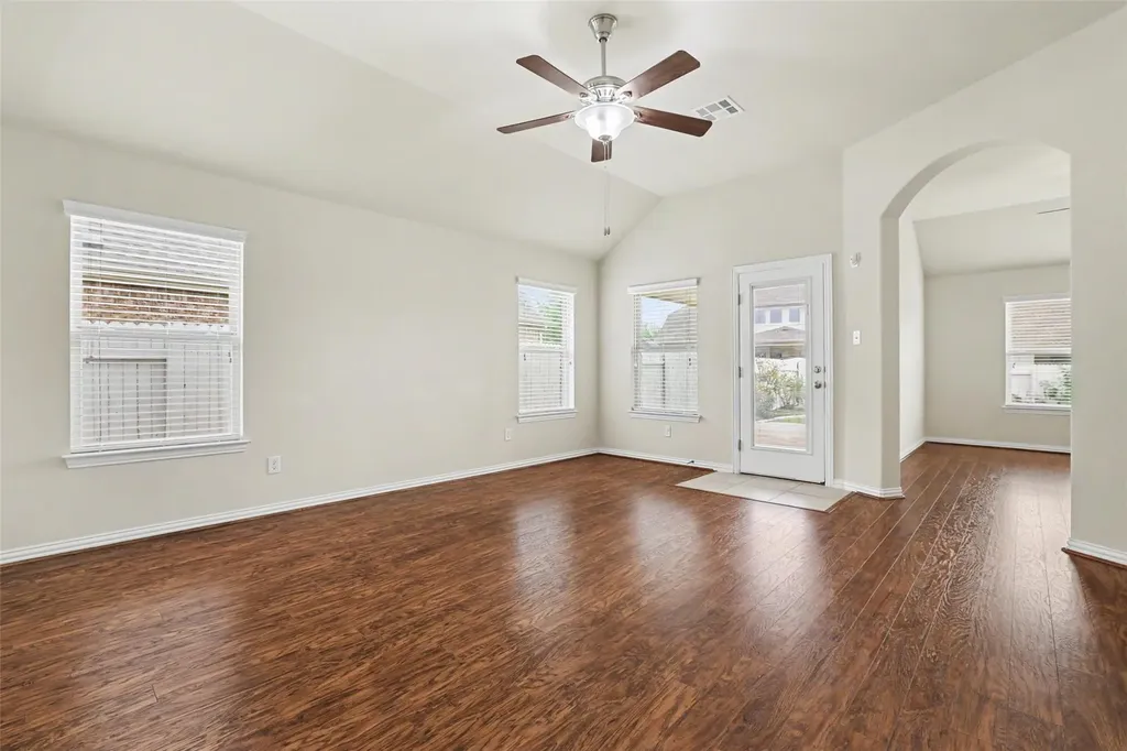 19805 Grail Hollows Cove Pflugerville TX 78660