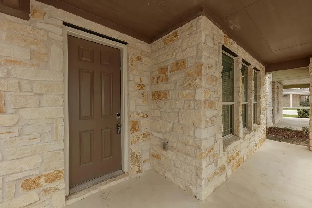 7915 Mellencamp Drive Austin TX 78744