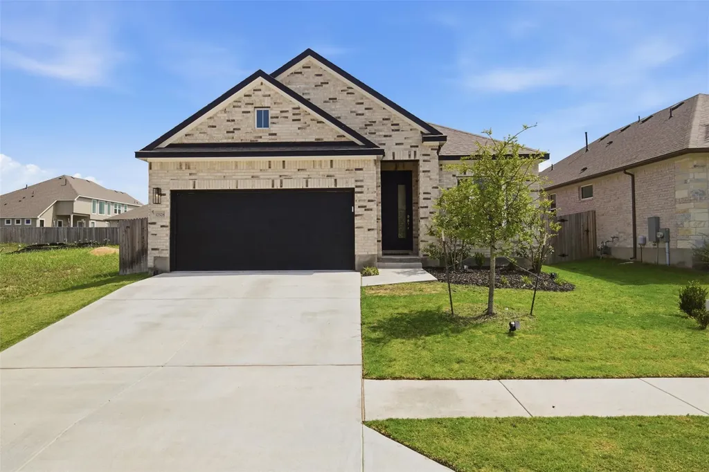 12528 Cockatoo Crossing Manor TX 78653