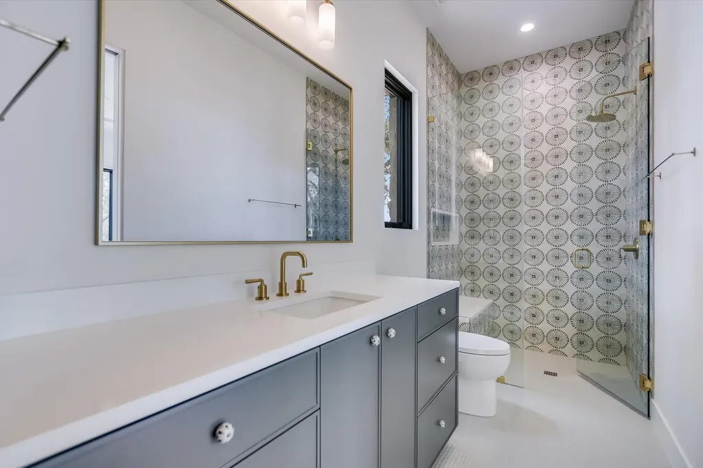 138 Coralberry Horseshoe Bay TX 78657
