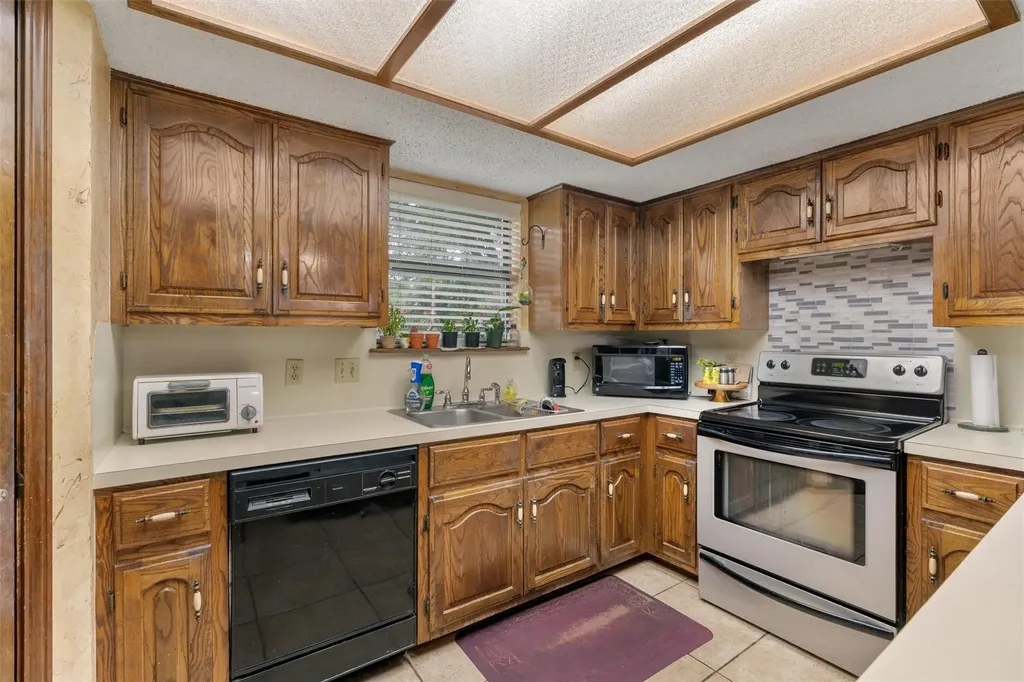 401 Drake Lane Taylor TX 76574