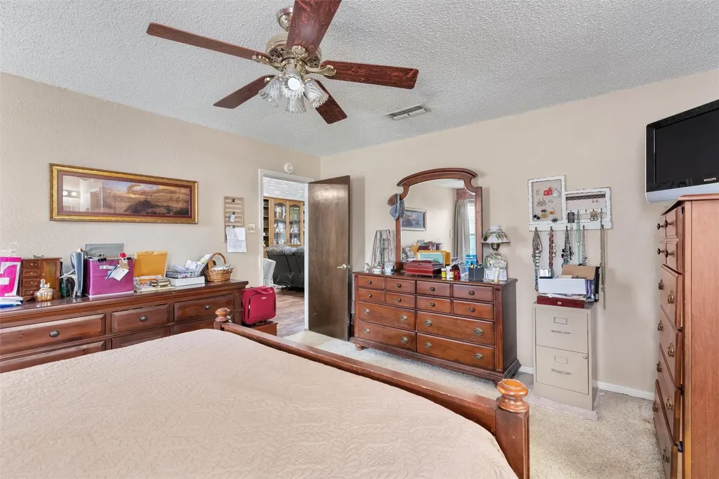 401 Drake Lane Taylor TX 76574