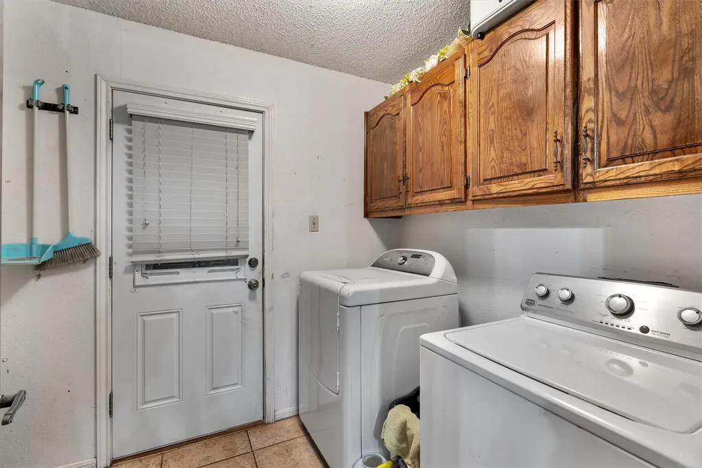 401 Drake Lane Taylor TX 76574
