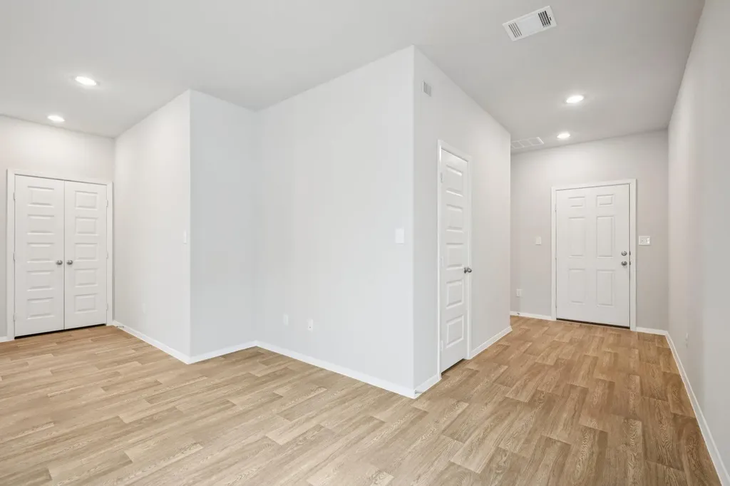 195 Cider Creek Drive Elgin TX 78621