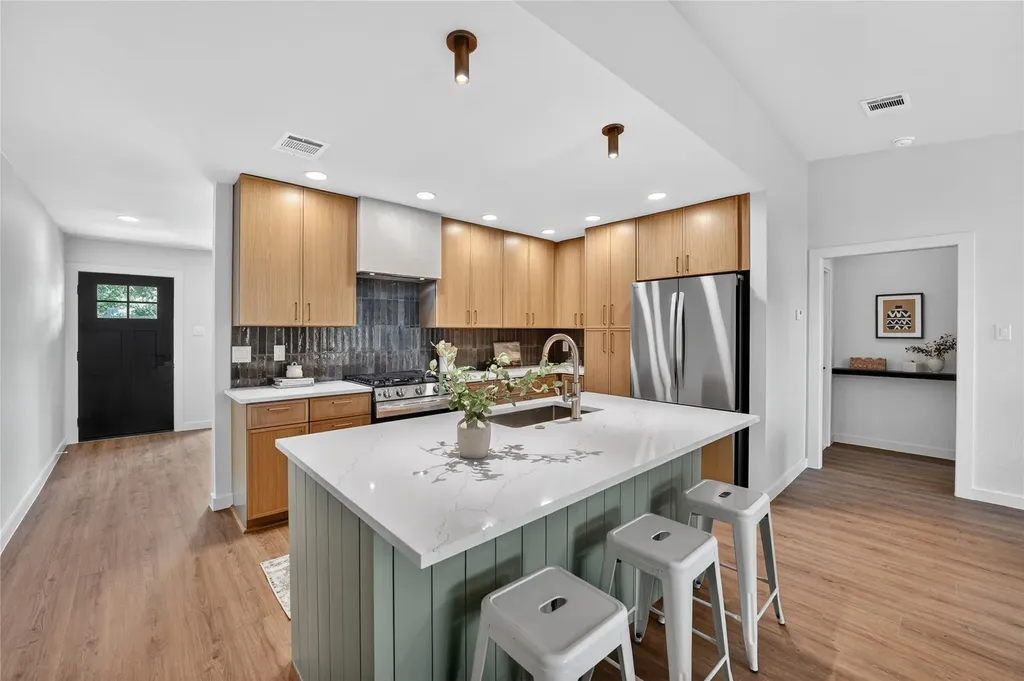 2412 Aldford Drive Austin TX 78745