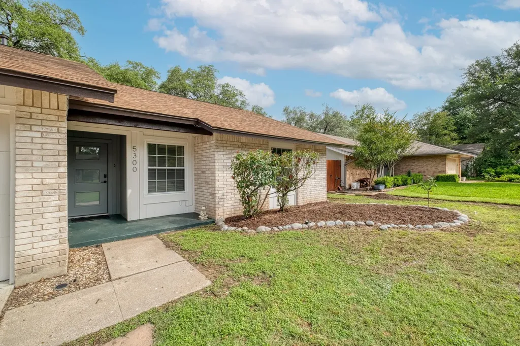 5300 Suburban Drive Austin TX 78745