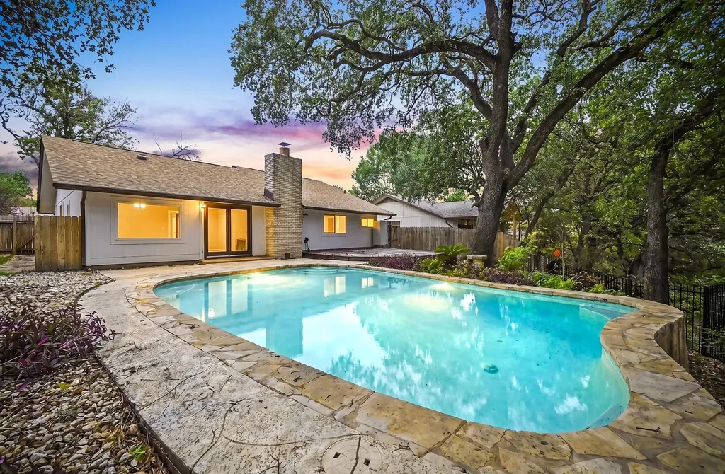 5300 Suburban Drive Austin TX 78745