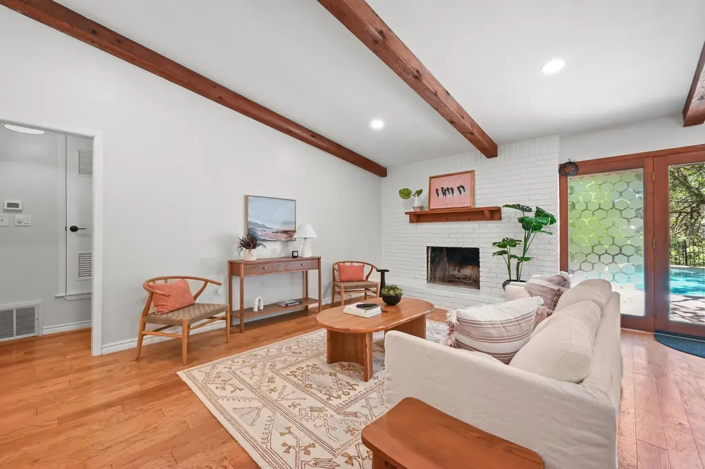 5300 Suburban Drive Austin TX 78745