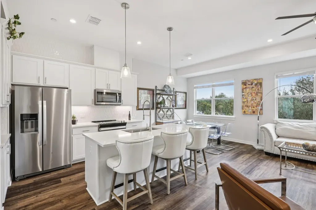 12001 Vista Parke Drive Austin TX 78726