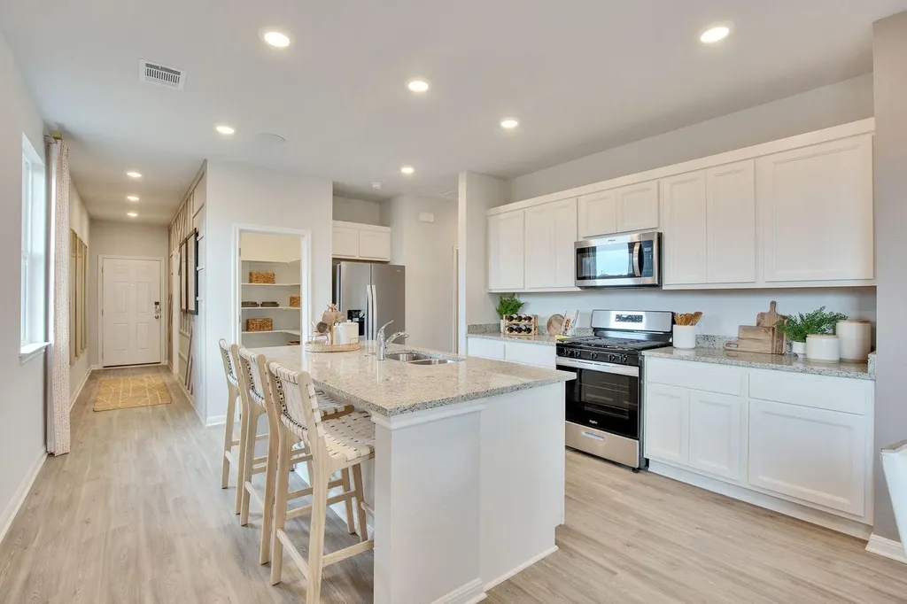 10600 Midnight Sun Drive Buda TX 78610