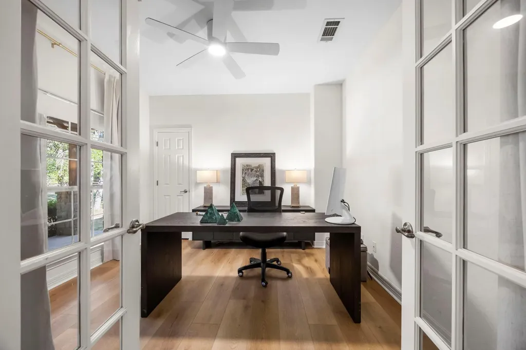 447 Miss Donna Lane Dripping Springs TX 78620