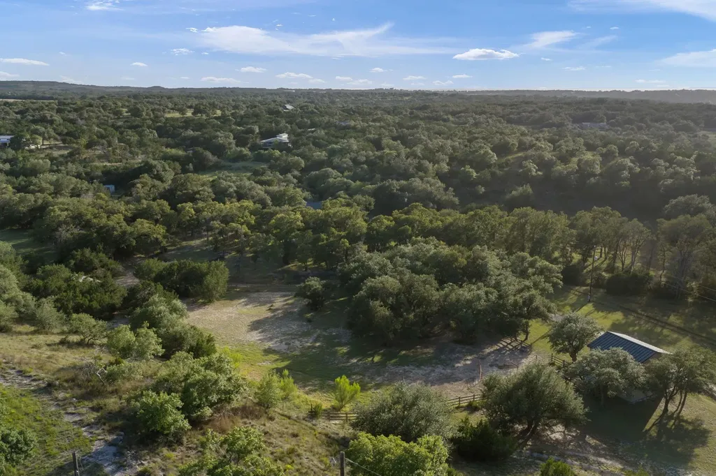447 Miss Donna Lane Dripping Springs TX 78620