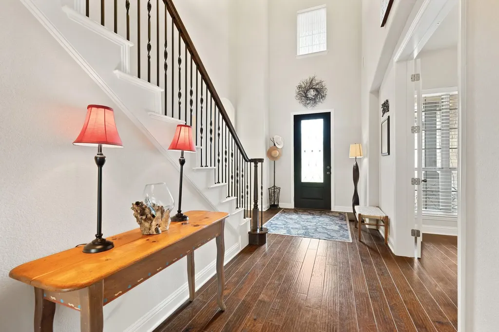 219 Great Cannon Lane Austin TX 78738