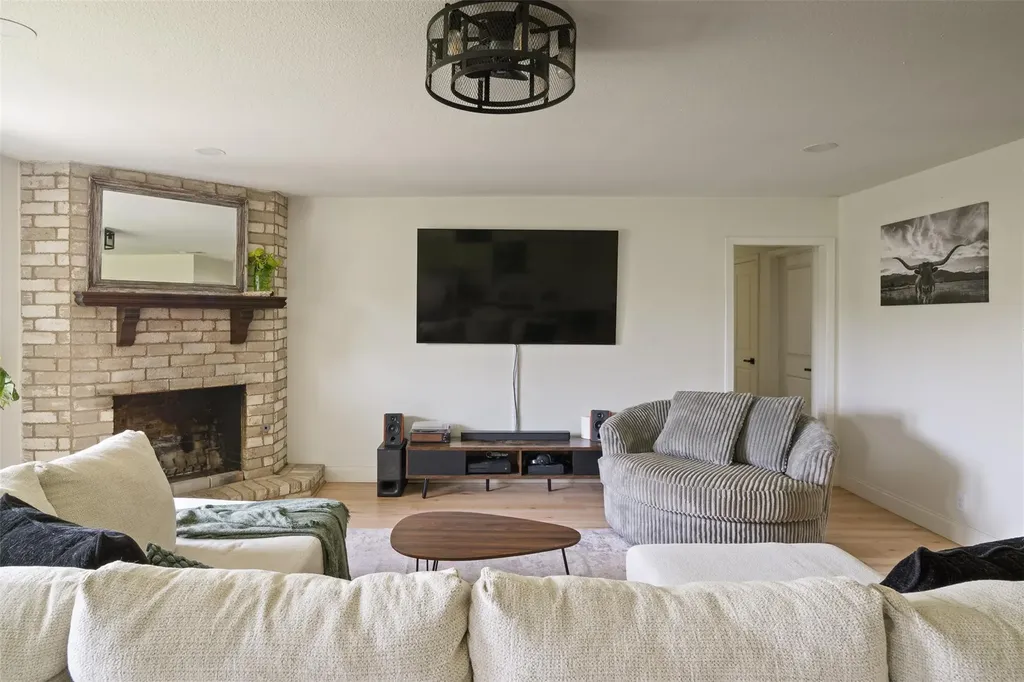304 Skyloop Drive Austin TX 78745