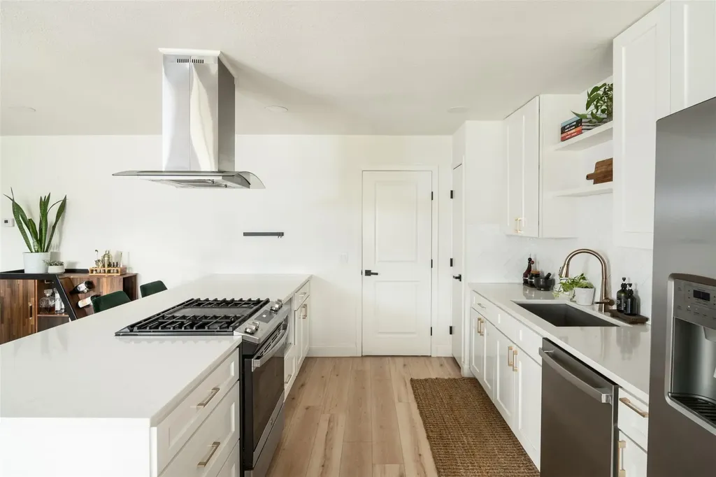 304 Skyloop Drive Austin TX 78745