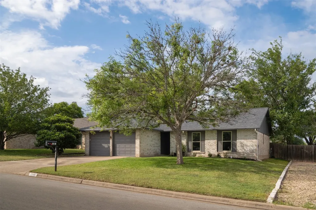 304 Skyloop Drive Austin TX 78745