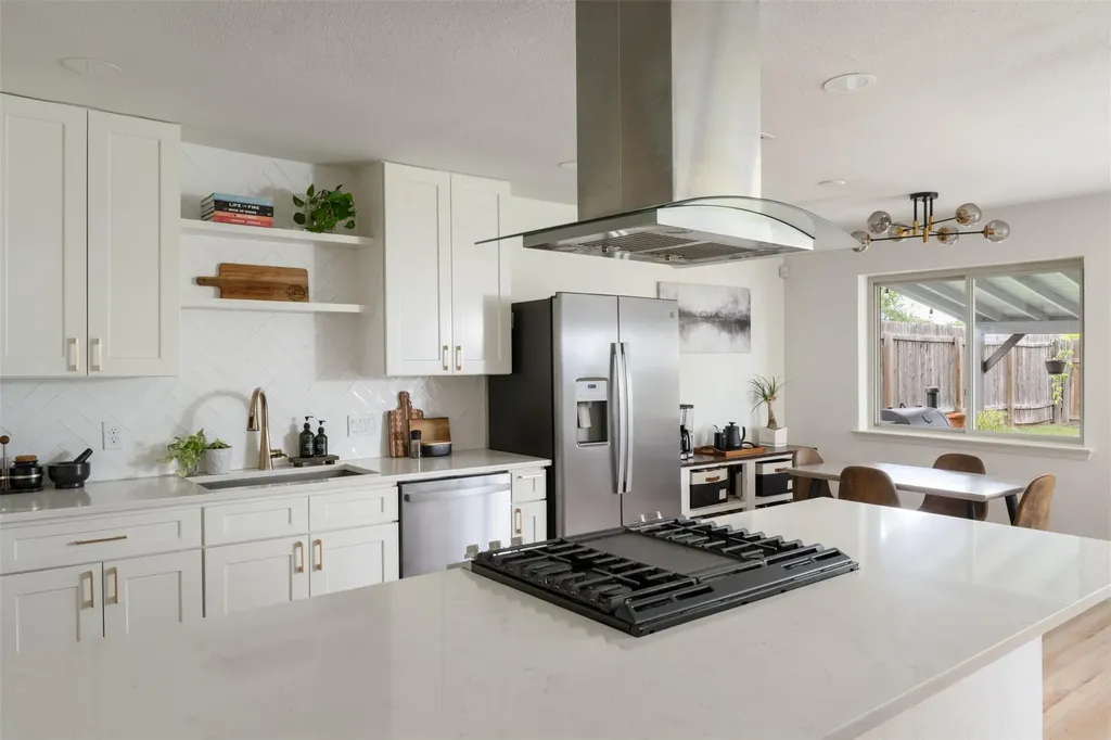 304 Skyloop Drive Austin TX 78745