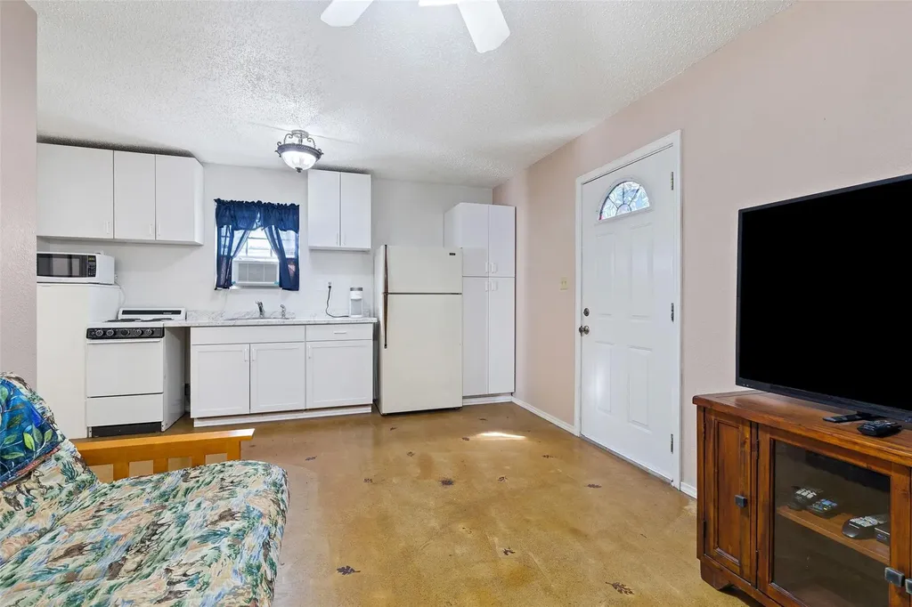 399 Upper Elgin River Road Elgin TX 78621