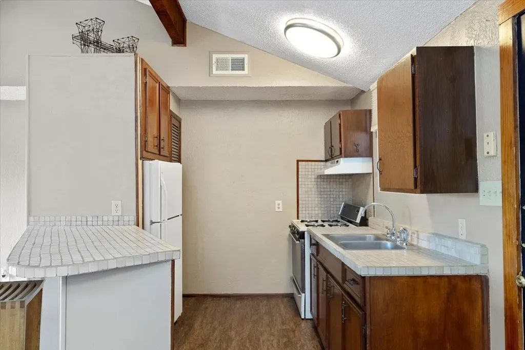 502 Gracelane Lane Austin TX 78746