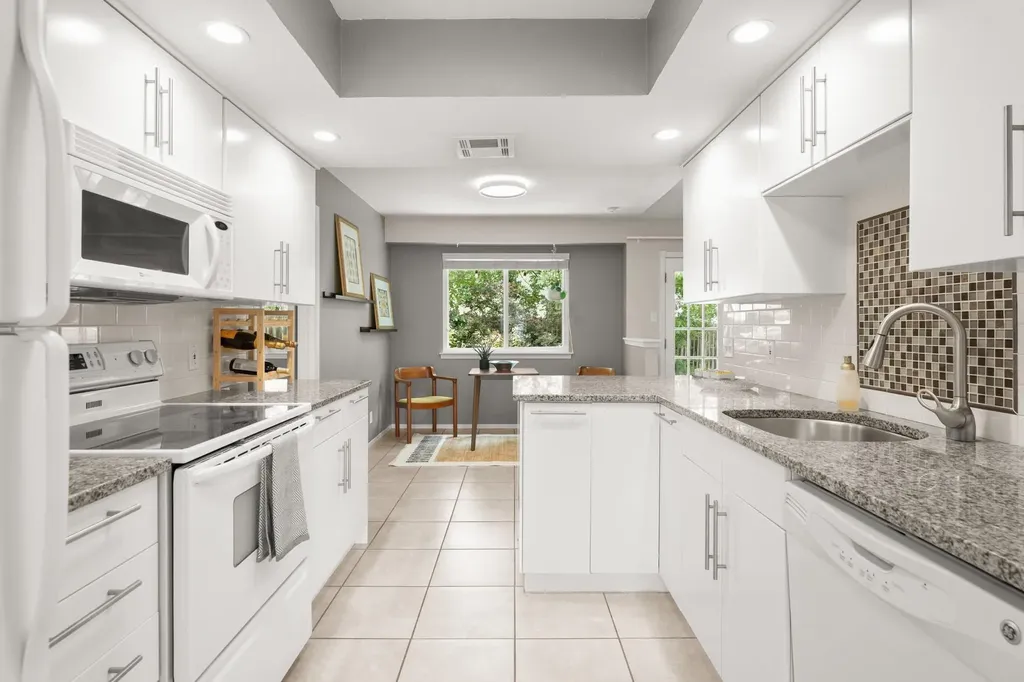 8914 Sparkling Creek Drive Austin TX 78729