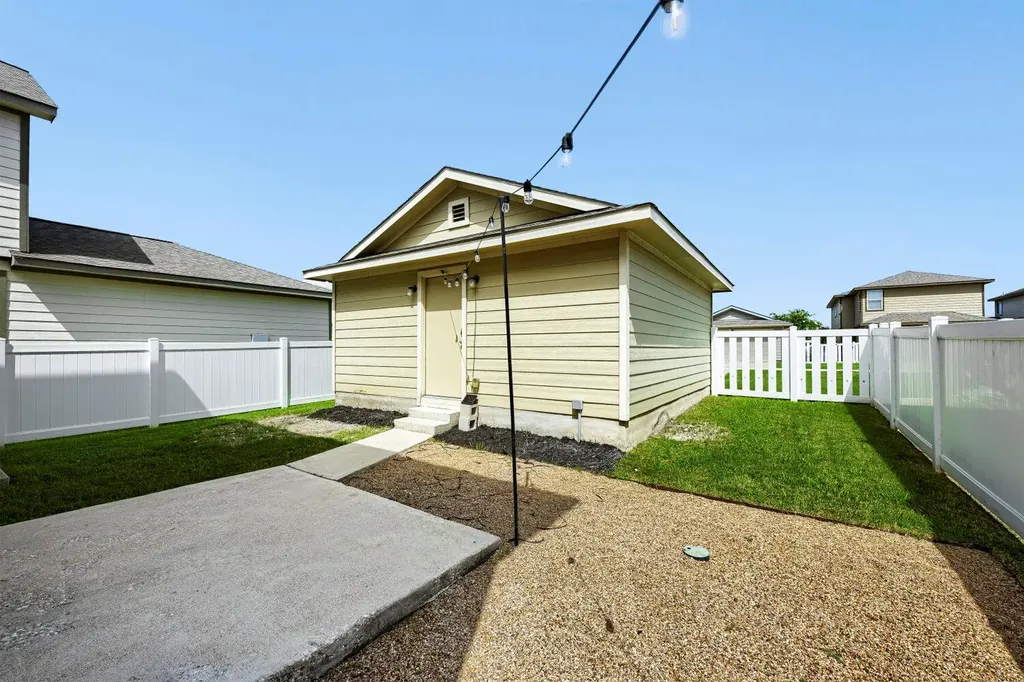 18400 Cumberland Gap Street Pflugerville TX 78660