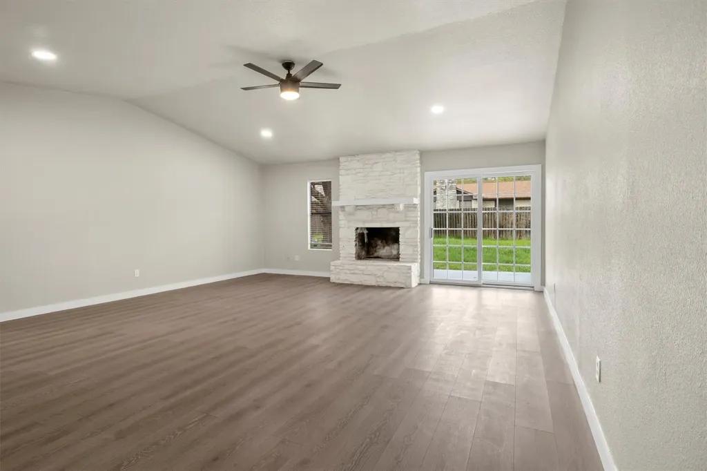 502 Pintail Lane Taylor TX 76574