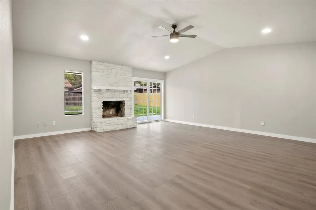 502 Pintail Lane Taylor TX 76574