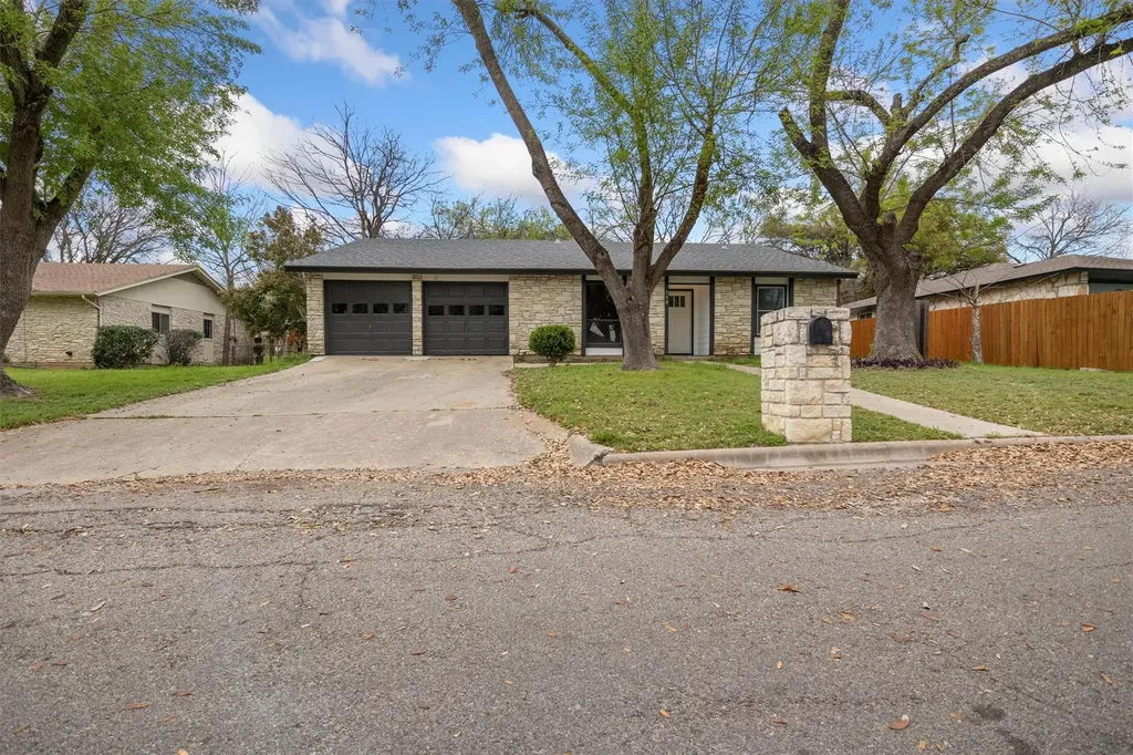 502 Pintail Lane Taylor TX 76574