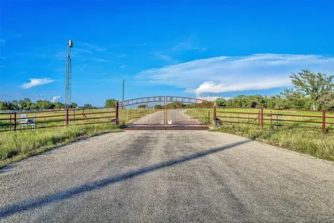 119 Miller Creek Bluff Briggs TX 78608