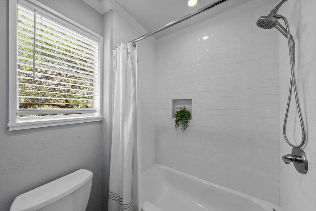 11405 Pyreneese Drive Austin TX 78759