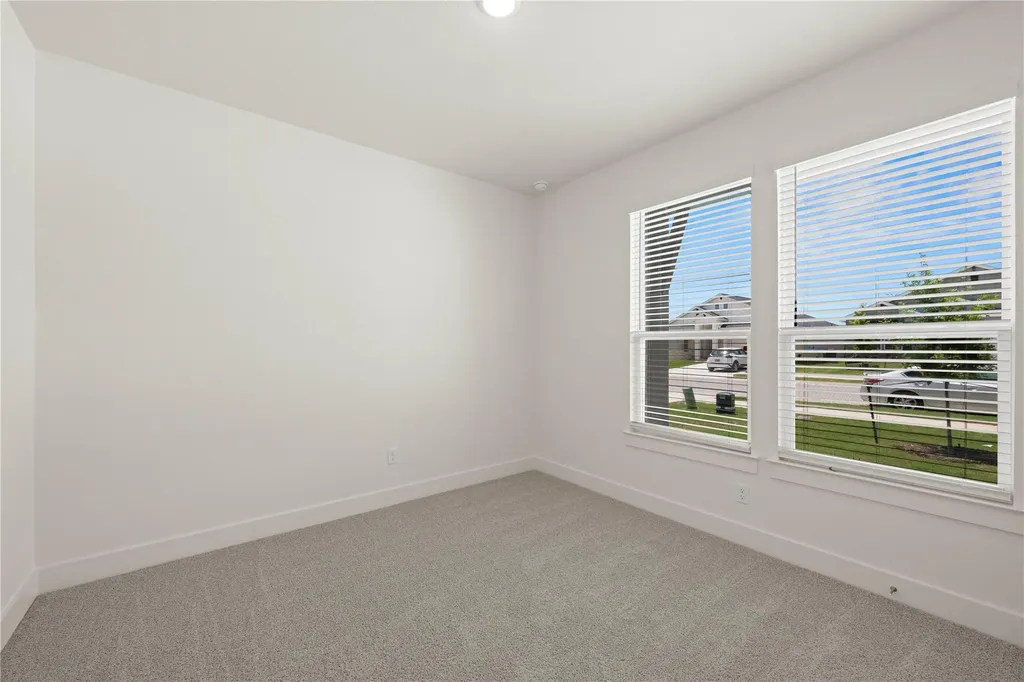 564 Gus Loop Georgetown TX 78626