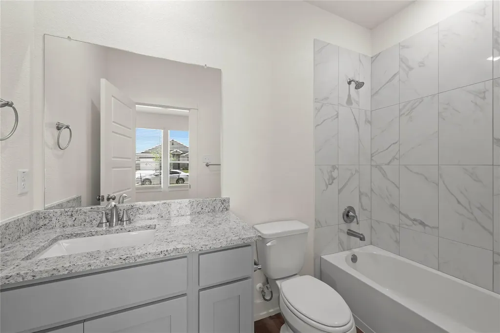 564 Gus Loop Georgetown TX 78626