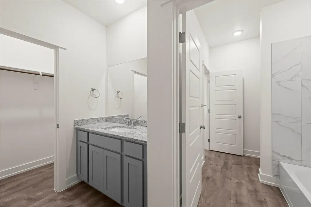 564 Gus Loop Georgetown TX 78626