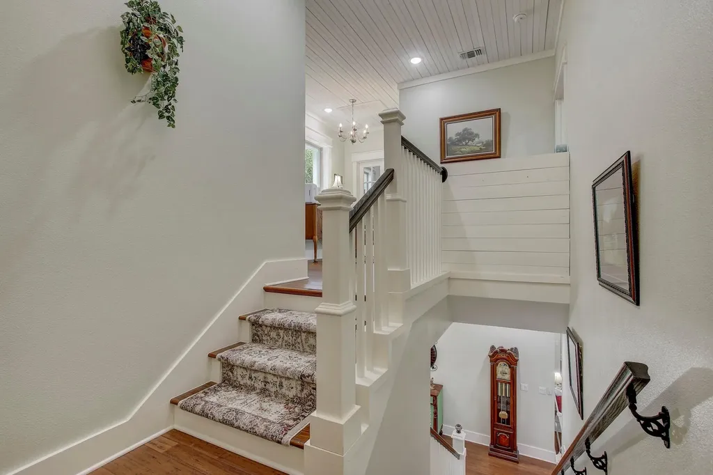 104 Kendall Road Spicewood TX 78669