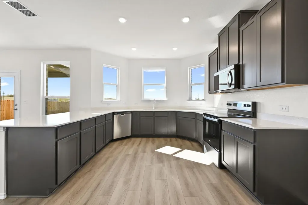 13233 Kincane Drive Del Valle TX 78617