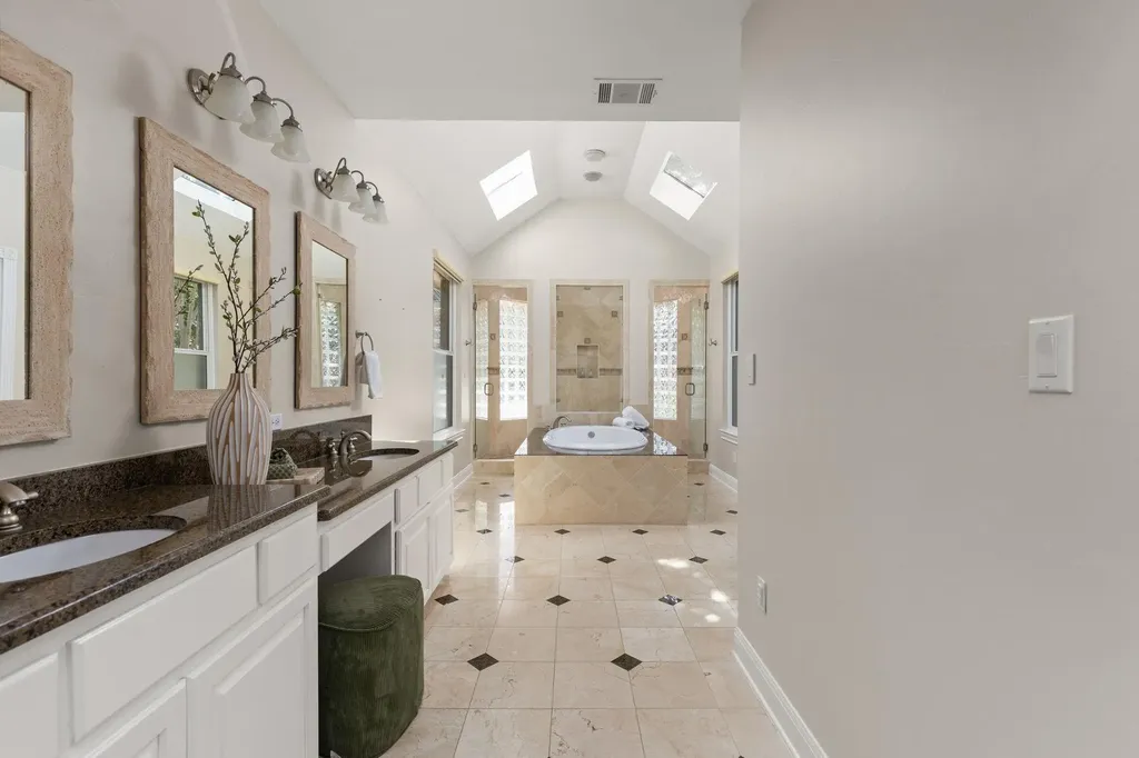 2906 Padina Drive Austin TX 78733