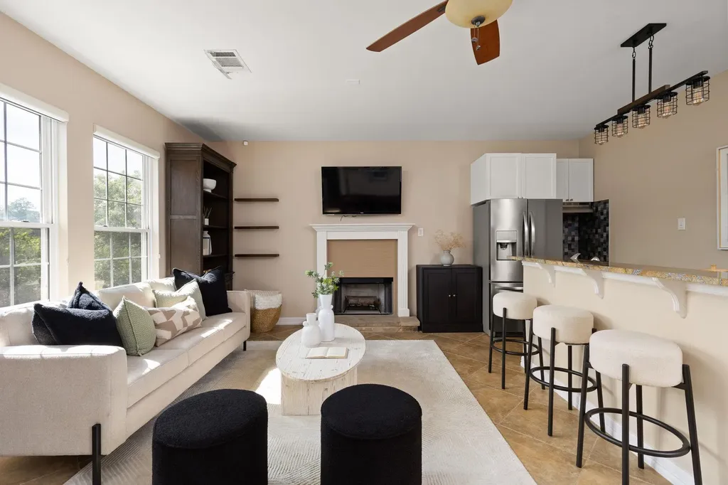 2906 Padina Drive Austin TX 78733