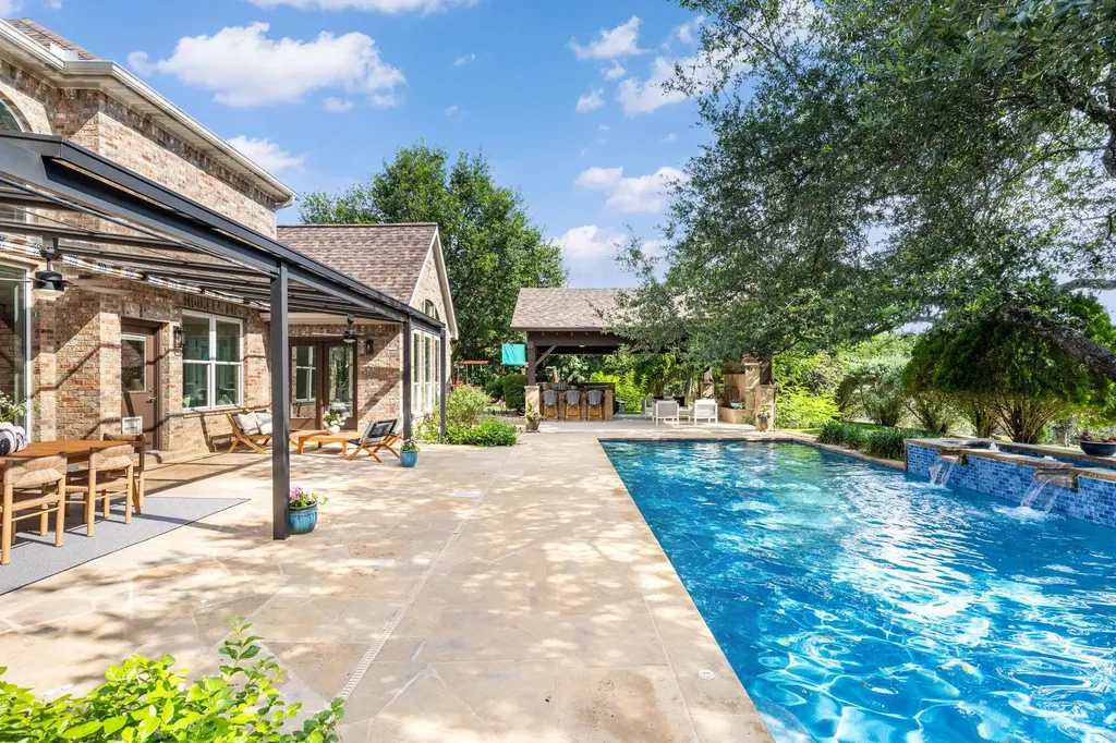 2906 Padina Drive Austin TX 78733