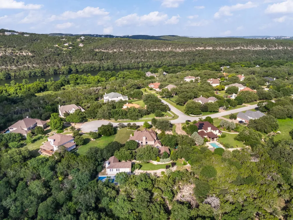 2906 Padina Drive Austin TX 78733