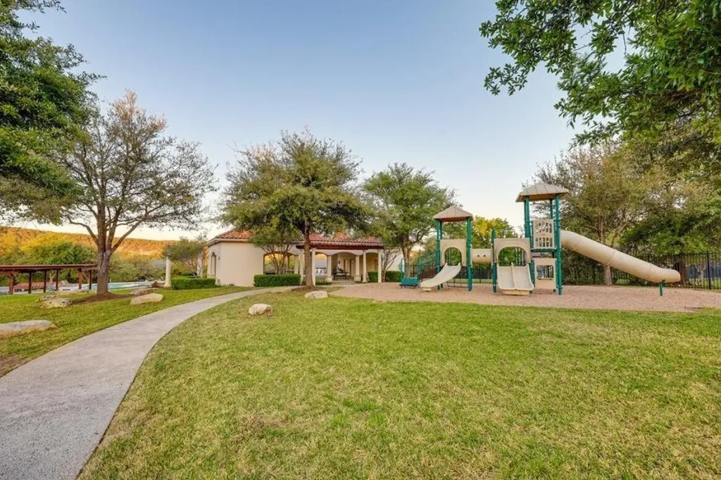 2906 Padina Drive Austin TX 78733