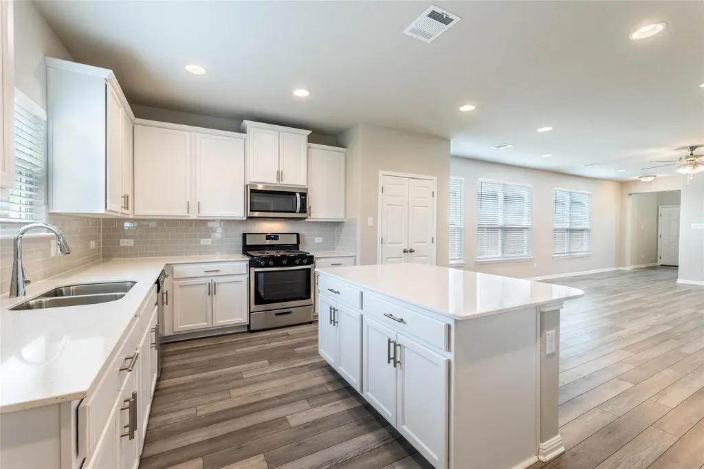 12008 Tolson Drive Manor TX 78653