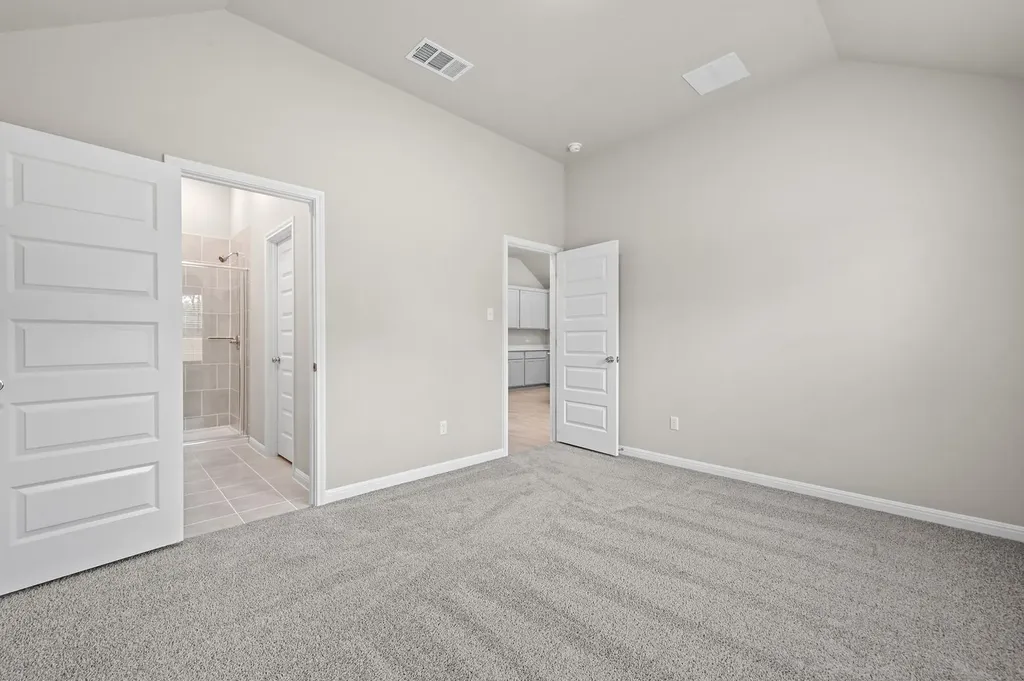 332 Bendecido Loop Elgin TX 78621