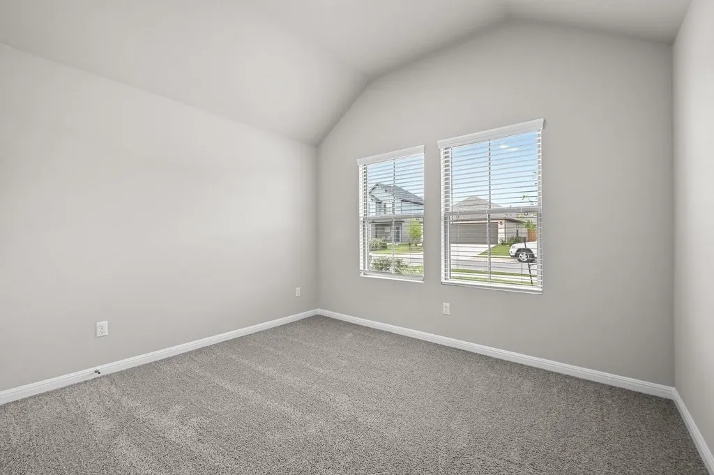 332 Bendecido Loop Elgin TX 78621